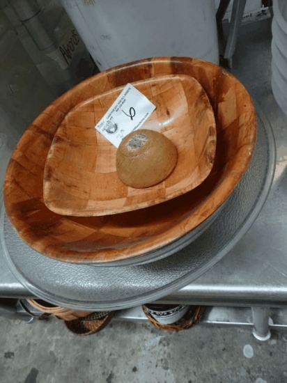 Assorted Wood & Plastic Bowls