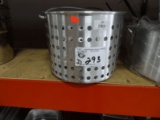 NEW 32 QT Strainer