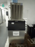 Ice O Matic 100lb Flaker W/ Bin