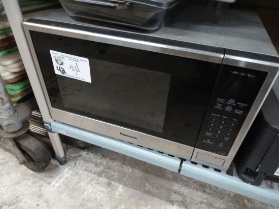 Panosonic 110W Microwave