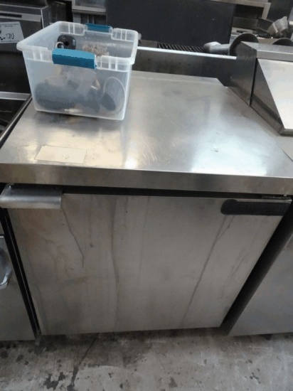 Continental 27" Under Counter Cooler