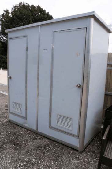 Portable 2 Stall Bathroom