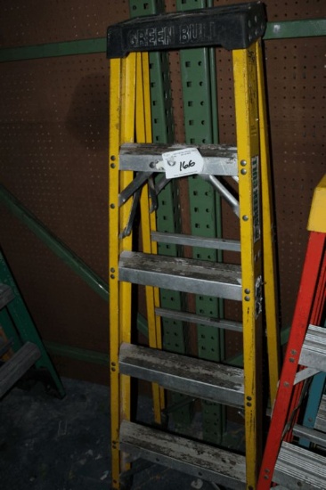 6ft Fiberglass Ladder