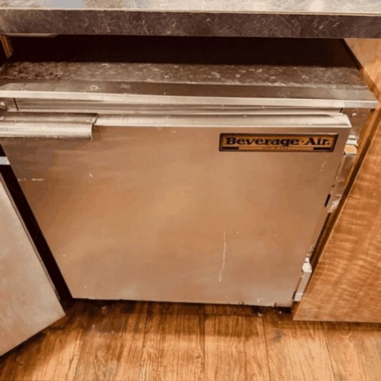 Beverage Air 27" Under Counter Cooler