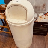 Garbage Can with Lid