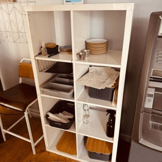 White 8 Compartment Cubicle