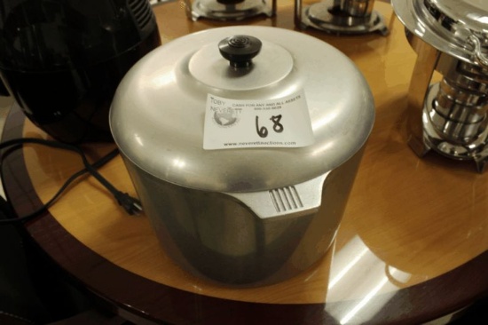Alum. Pot with Lid