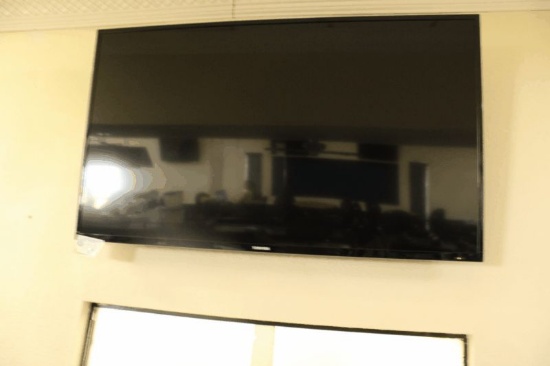 Toshbiba 57" TV