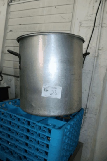 Large Stock Pot w/ Lid