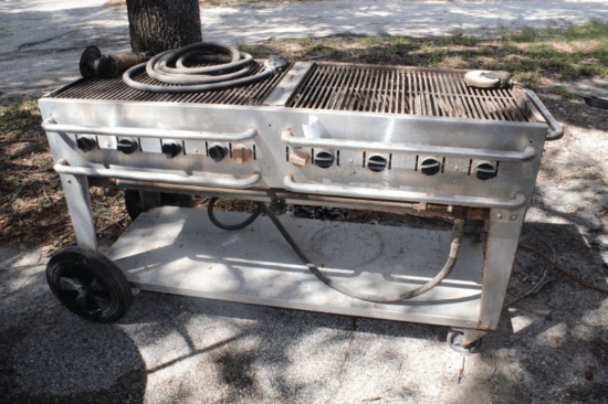 Crown 60" Portable Char-Broiler