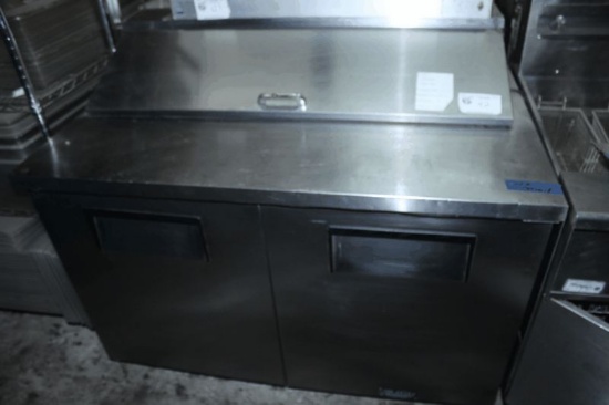 True TSSU-48 Sandwich Prep Table