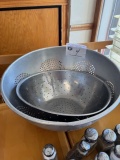 1 Stainless & 1 Aluminum Collander