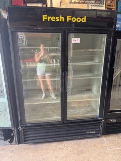 True GDM-49 Glass 2 Door Cooler