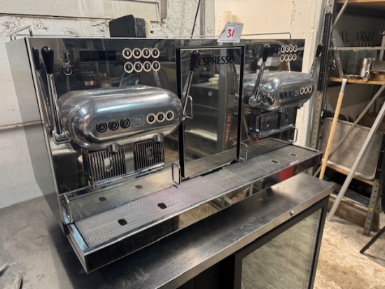 Double Head Nespresso Machine with Milk Cooler in center