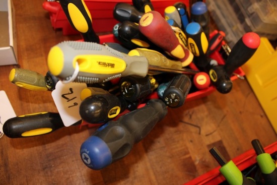 Lot of Assorted Screwdrivers