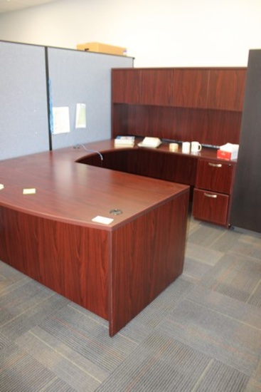 71"x40" Excutive Desk with Return Crednesa