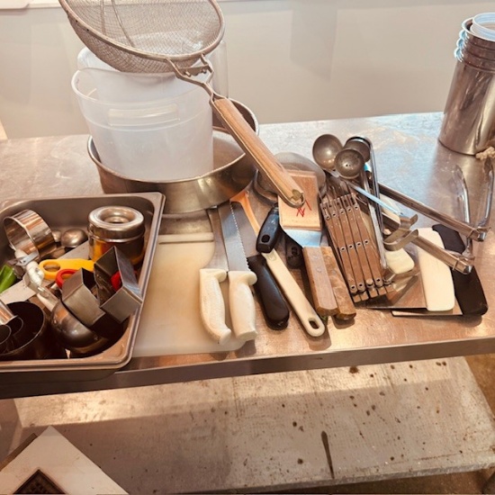 Assorted Small Wares