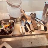 Assorted Small Wares
