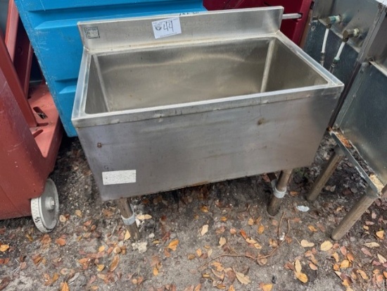 Stainless 18"x30" Ice Bin
