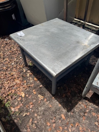 Stainless 30"X30 Equipment Stand