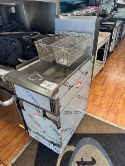 NEW Venancio 40lb Fryer