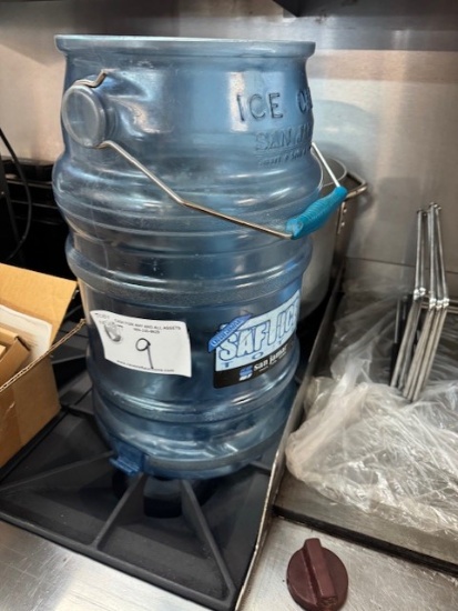 Ice Caddy
