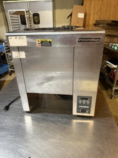 Round Up Vertical Toaster