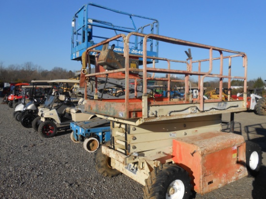 JLG 26MRT SCISSOR LIFT W/ VANGAURD GAS ENGINE OR PROPANE, 3211 HRS