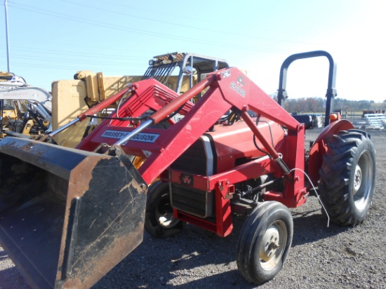 MASSEY FERGUSON 231 TRACTOR W/ 232 MF LOADER & BUCKET (NEEDS INPUT SHAFT) S