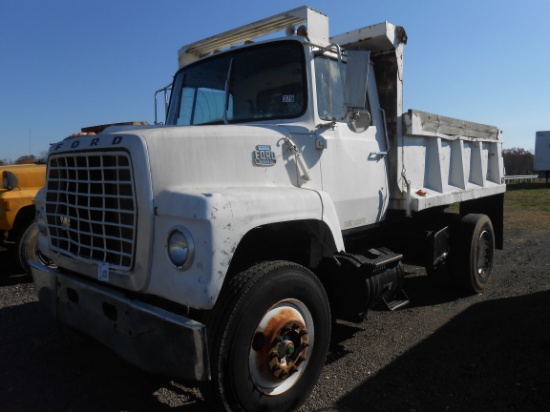 1983 FORD 8000 DUMP TRUCK W/ AUTO CAT 3208 DSL, W/ 12 FT BED, SINGLE AXLE,
