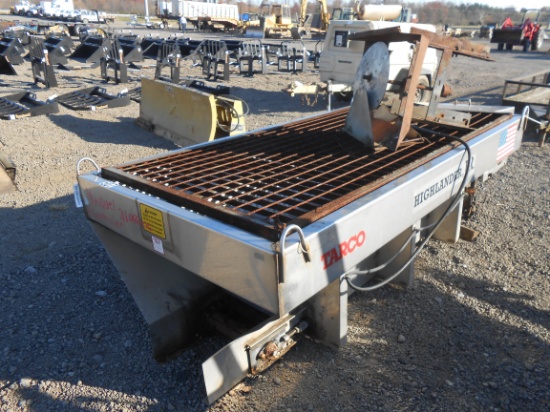 2005 TARCO HIGHLANDER JR SALT SPREADER ELECTRIC START W/ B/S ENGINE, (MANUA