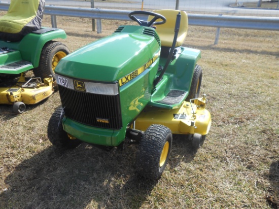 JOHN DEERE LX188 MULCHER 48" CUT COMPATIBLE DECK ,17 OHV LIQUID COOLED V-TW