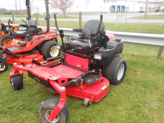 GRAVELY 252 COMMERICAL ZERO TURN MOWER W/ 60" DECK W/ 1682 HRS