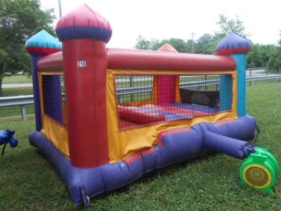 INFLATABLE MINI JUMP W/ BALLS, STAKES & BLOWER TAG 8621