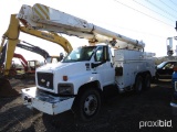 2005 CHEVROLET C8500 60FT OVER CENTER BOOM W/ OUTRIGGERS, 30 TON WINCH, DUR