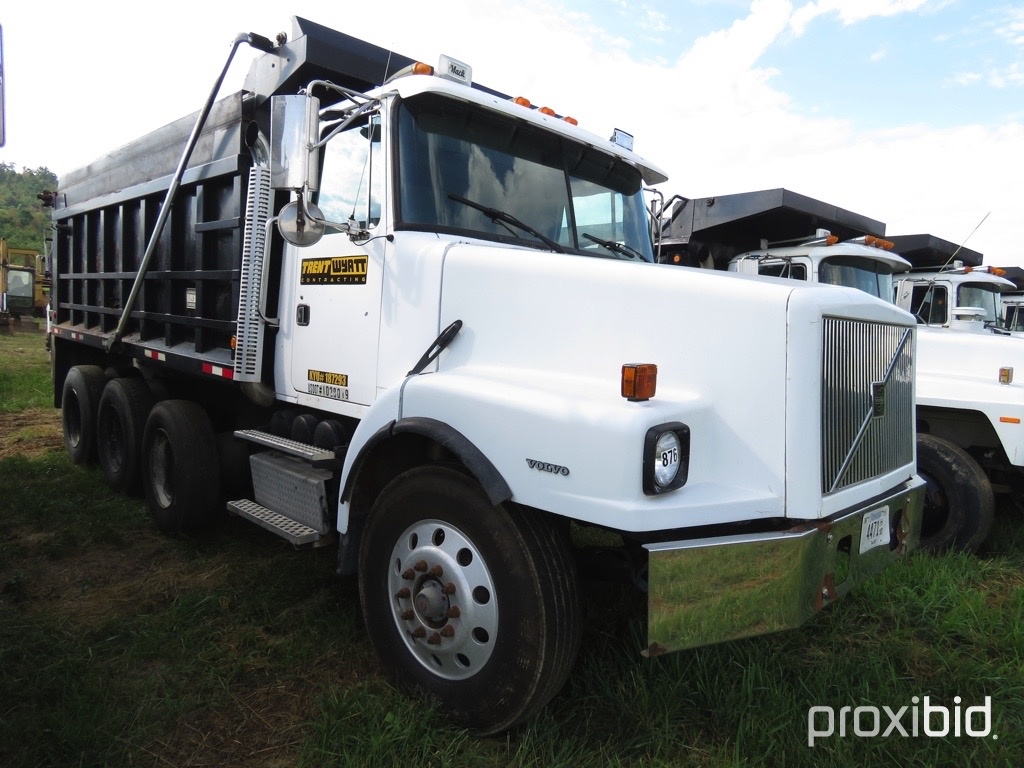 1997 VOLVO TRI-AXLE DUMP TRUCK | Commercial Trucks Hauling & Transport  Trucks Dump Trucks | Online Auctions | Proxibid