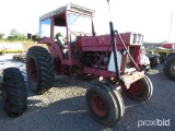 1586 INTERNATIONAL TRACTOR - NEEDS WORK 2WD, CANOPY, RUNS BUT NEEDS WORK, TAG #7849