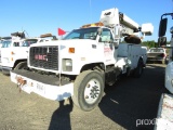 1997 GMC C7500 DIGGER TRUCK ALLISON AUTOMATIC TRANS, CATEPILLAR ENGINE, TOOLBOXES, OUTRIGGERS, AIR B
