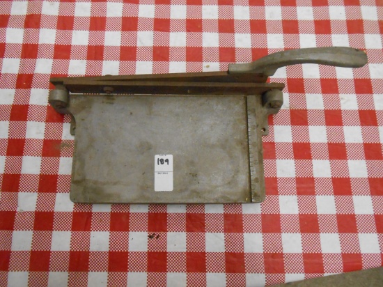 PAPER CUTTER