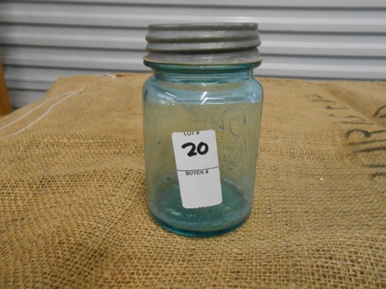 ANTIQUE GREEN PINT MASON JAR W/ ZINC LID