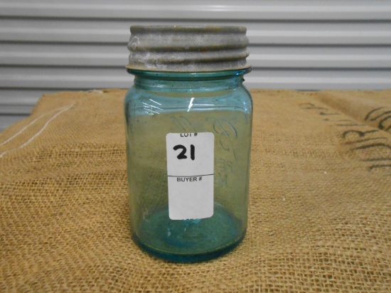 ANTIQUE GREEN PINT MASON JAR W/ ZINC LID