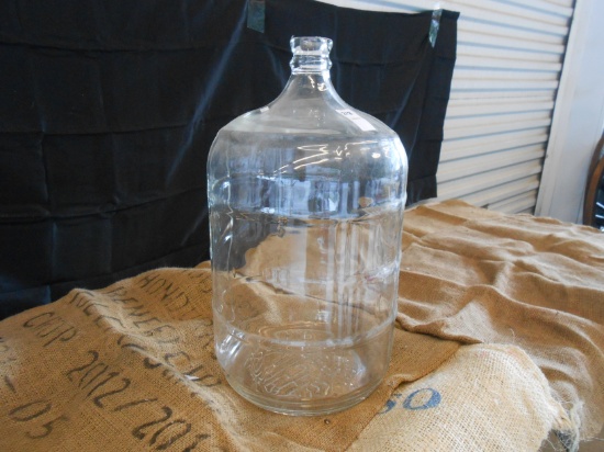 GLASS 18.9 LITER JUG