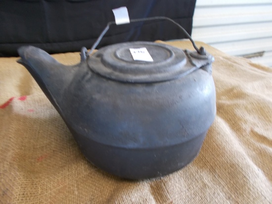 #8 CAST IRON TEA  KETTLE W/ LID