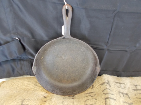 #7 CAST IRON PAN