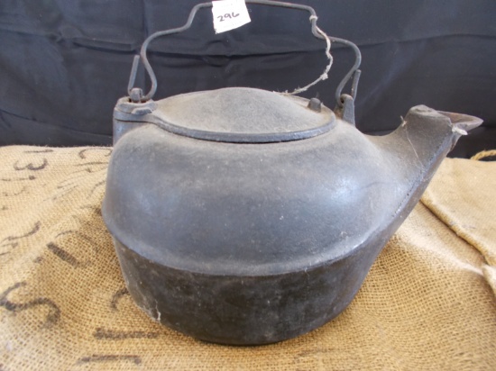 CLEVELAND DIXIE CAST IRON TEA KETTLE POT