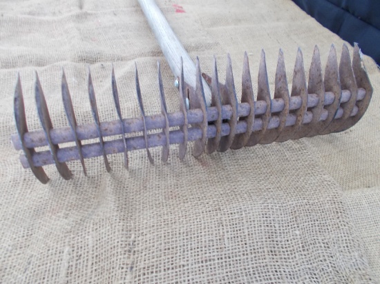 ANTIQUE RAKE
