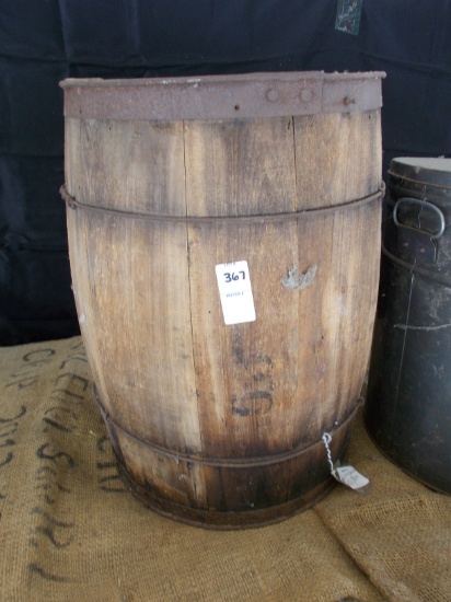 WOODEN BARREL NO LID