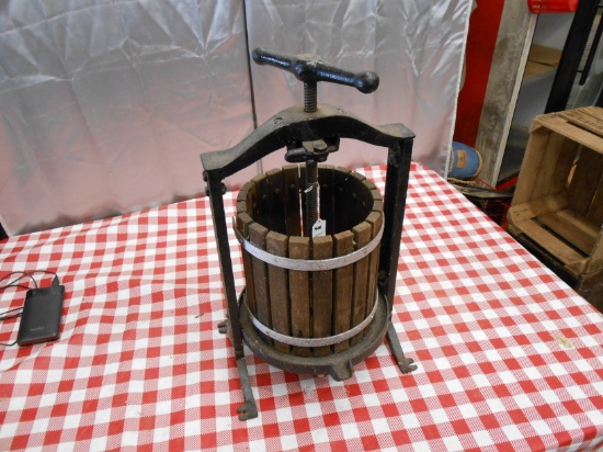 ANTIQUE APPLE PRESS