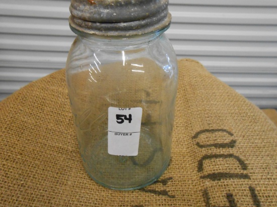 ANTIQUE GREEN QUART MASON JAR W/ ZINC LID
