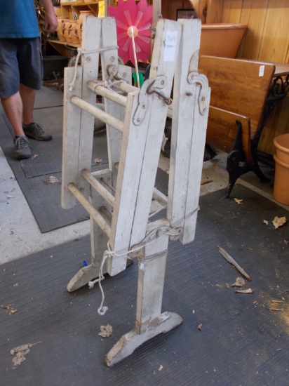 WOODEN WASH STAND